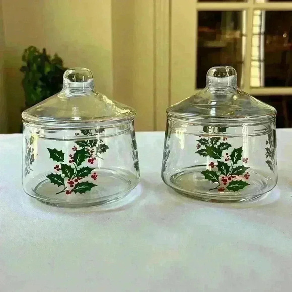 2 Indiana Glass Holly and Berries Pattern Christmas/Holiday Decor..Vintage - Picture 4 of 5